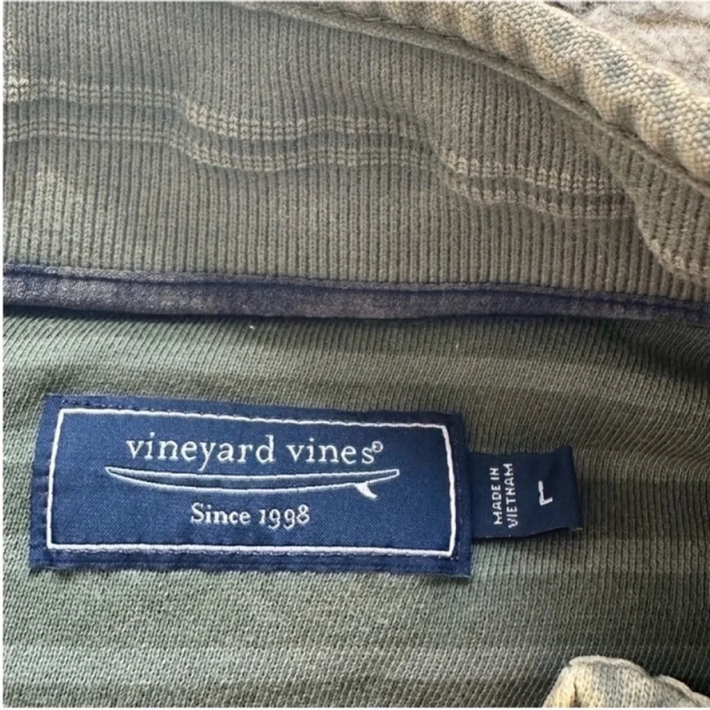 MENS |Vineyard Vines | L | 1/4 Zip Woodhouse Dye Shep Shirt - Picture 3 of 3